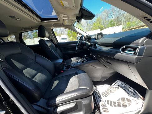 Used 2017 MAZDA CX-5 Touring w/ Preferred Equipment Package image 13