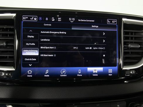 Used 2022 Chrysler Pacifica Touring-L image 27