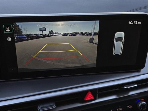 Certified 2025 Kia Sorento S w/ Panoramic Sunroof Package image 22