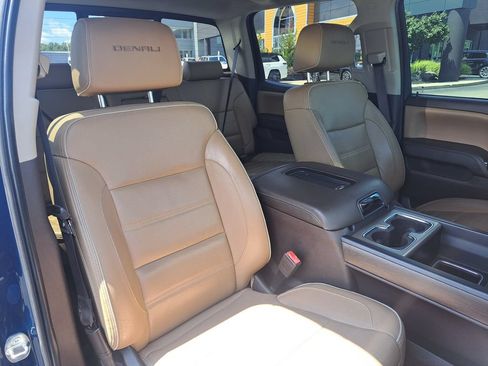 Used 2017 GMC Sierra 1500 Denali w/ Denali Ultimate Package AWD/4WD image 32