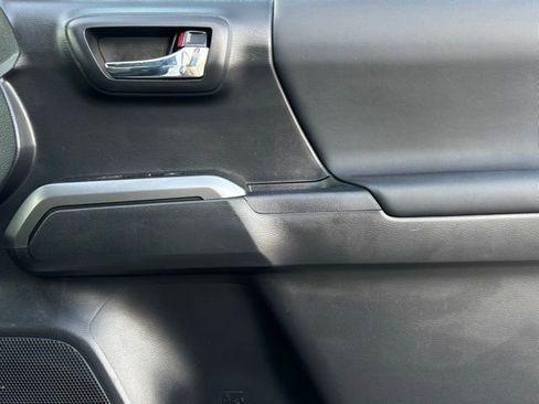 Used 2023 Toyota Tacoma TRD Off-Road image 23