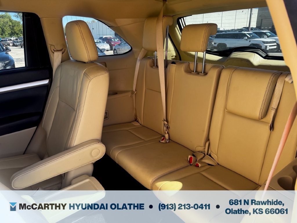 Used 2017 Toyota Highlander XLE w/ Protection Package #3 AWD/4WD image 4