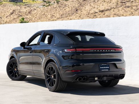 New 2026 Porsche Cayenne Coupe image 3
