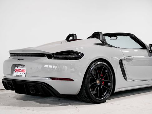 Used 2022 Porsche 718 Boxster Spyder image 34