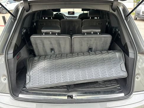 Used 2018 Audi Q7 3.0T Premium Plus w/ Premium Plus Package image 19