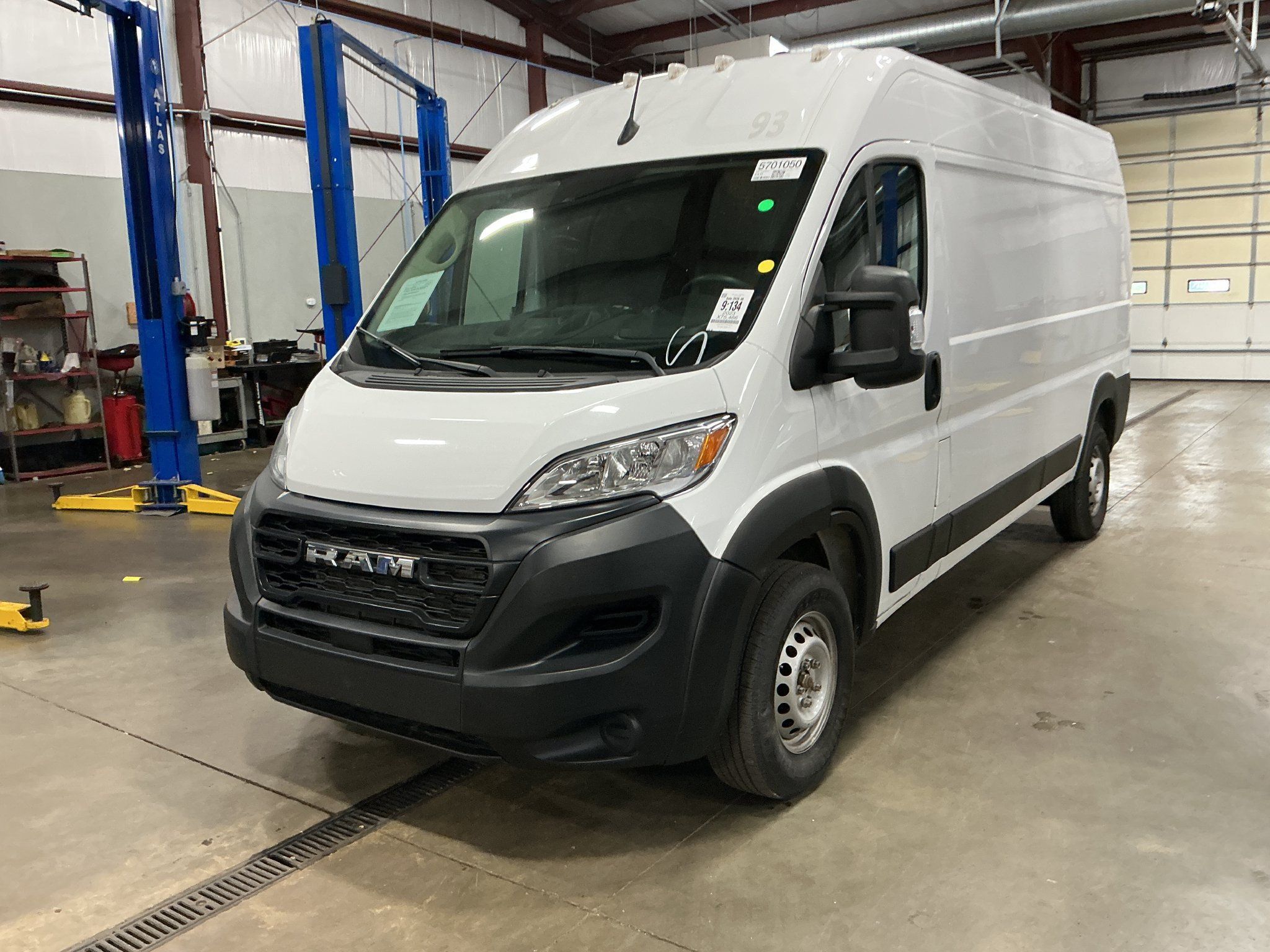 Used 2023 RAM ProMaster 2500 FWD image 2
