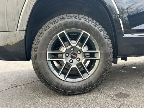 New 2026 GMC Terrain AT4 w/ Convenience Package III image 18