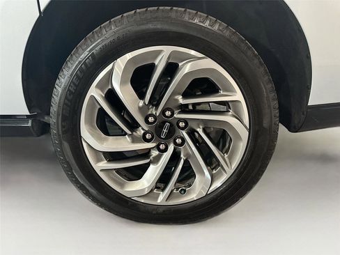 Used 2025 Lincoln Navigator L Reserve AWD/4WD image 32