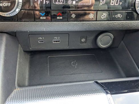 Used 2024 Mitsubishi Outlander SEL image 25