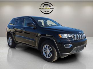 Used 2019 Jeep Grand Cherokee Laredo video 1
