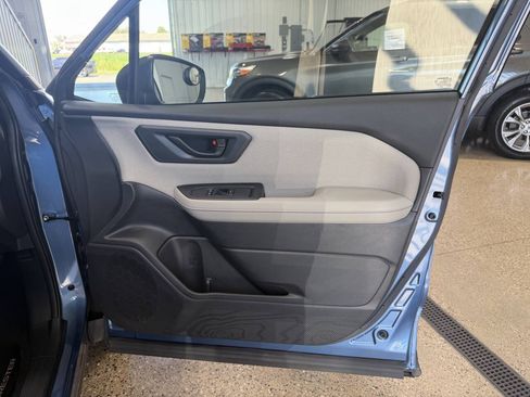 Used 2025 Subaru Forester AWD/4WD image 34