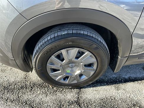 Used 2025 Nissan Kicks S image 10