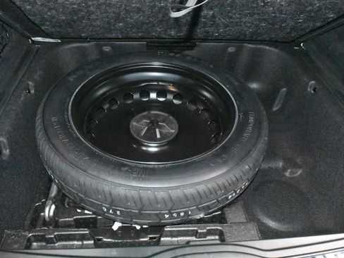 Used 2024 Mercedes-Benz GLE 350 4MATIC image 34