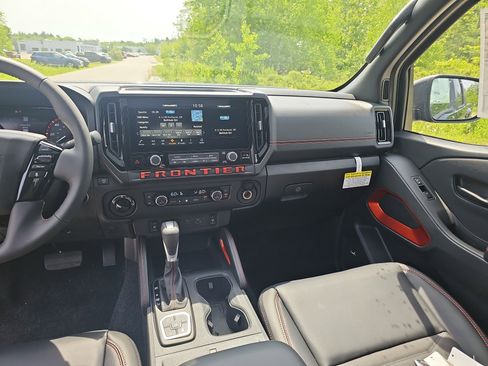 New 2026 Nissan Frontier PRO-4X w/ Pro Premium Package AWD/4WD image 19