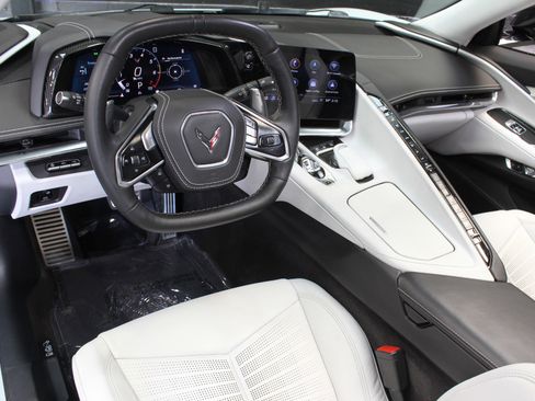 Used 2020 Chevrolet Corvette Stingray Premium Cpe w/ 3LT Preferred Equipment Group image 40