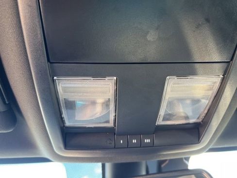 Used 2016 Dodge Challenger SRT Hellcat image 33