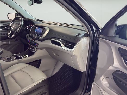 Used 2022 GMC Terrain SLT w/ Infotainment Package II AWD/4WD image 16