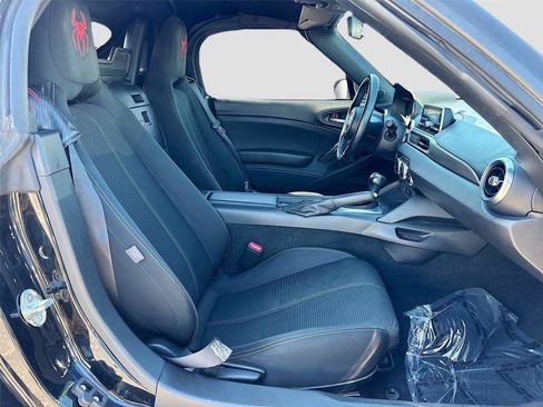 Used 2017 FIAT 124 Spider Classica RWD image 21
