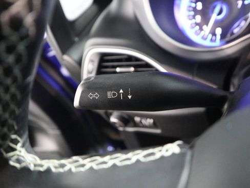 Used 2020 Chrysler Pacifica Touring w/ S Appearance Package image 25