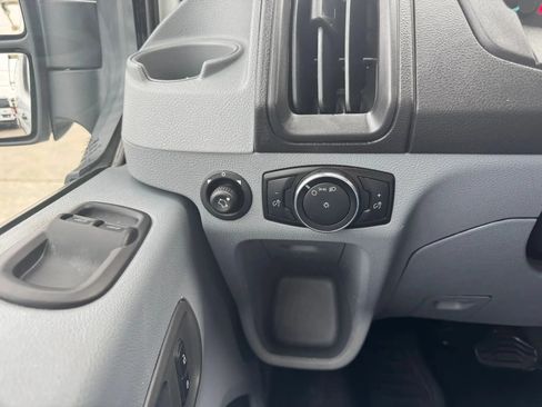 Used 2017 Ford Transit 350 130 Low Roof RWD image 18
