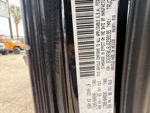 Used 2018 RAM 3500 Laramie Longhorn w/ Longhorn Southfork Package image 30