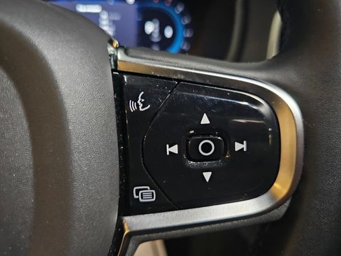 Certified 2023 Volvo XC90 B6 Plus w/ Protection Package AWD/4WD image 22