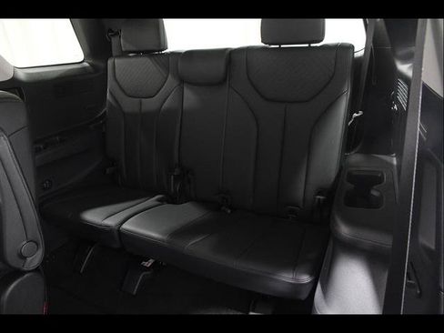 Used 2025 Hyundai Palisade SEL AWD/4WD image 21