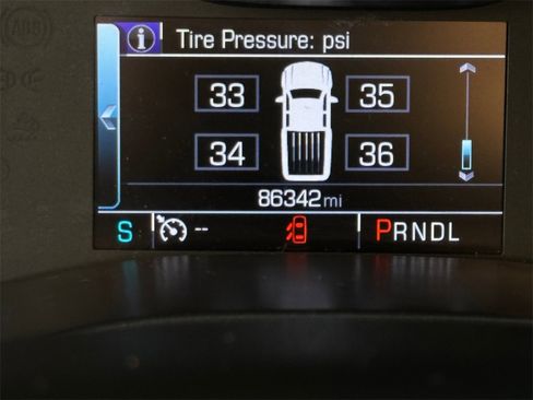 Used 2017 Chevrolet Colorado Z71 w/ Z71 Midnight Edition image 16