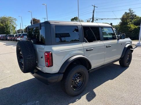 New 2026 Ford Bronco Big Bend w/ Black Diamond Package AWD/4WD image 3