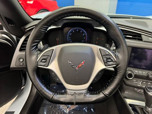 Used 2019 Chevrolet Corvette Stingray Convertible w/ Battery Protection Package image 17
