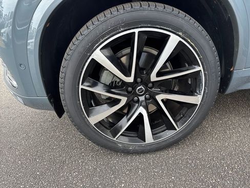 Used 2023 Volvo XC90 B6 Plus w/ Protection Package image 33