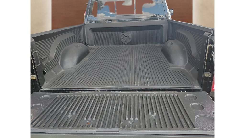 Used 2013 RAM 1500 Express RWD image 33