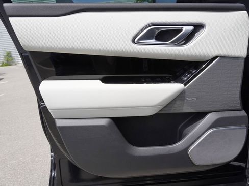 Used 2023 Land Rover Range Rover Velar R-Dynamic S AWD/4WD image 17