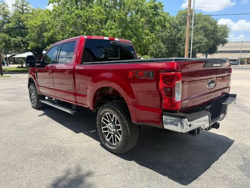 Used 2018 Ford F250 Lariat w/ Lariat Value Package AWD/4WD image 7