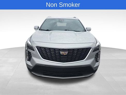 Used 2022 Cadillac XT4 Premium Luxury w/ Driver Awareness Package FWD image 9