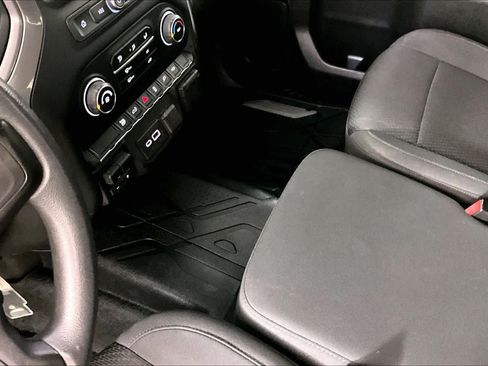 Certified 2022 Chevrolet Silverado 2500 Custom w/ Custom Value Package RWD image 16