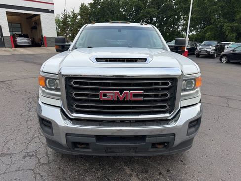 Used 2019 GMC Sierra 3500 4x4 Crew Cab w/ Sierra Convenience Package image 8
