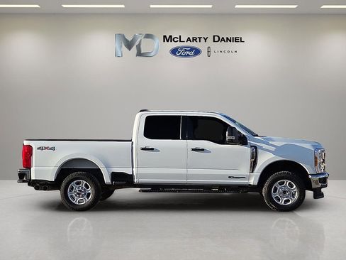 Certified 2025 Ford F250 XLT image 6