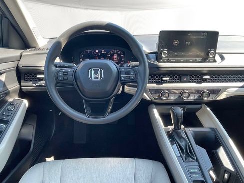 Used 2025 Honda Accord SE image 12