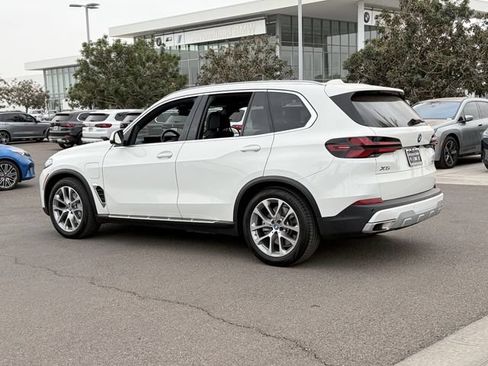 Used 2025 BMW X5 xDrive50e AWD/4WD image 8