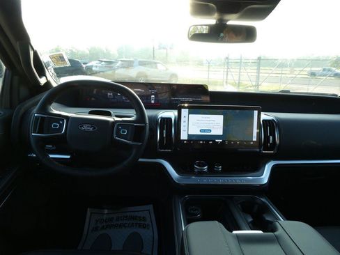 New 2027 Ford Expedition Max Platinum w/ Stealth Appearance Package AWD/4WD image 17