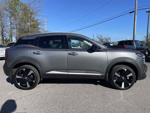 New 2026 Nissan Kicks SR w/ SR Premium Package image 2