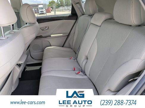 Used 2014 Toyota Venza LE FWD image 11