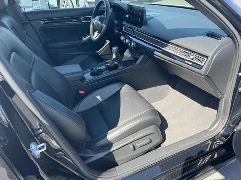 Certified 2025 Honda Civic Sport Touring image 30