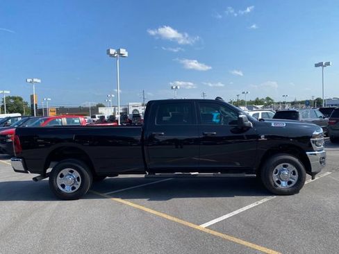 Used 2025 RAM 2500 Tradesman AWD/4WD image 6
