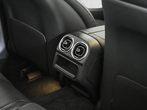 New 2026 Mercedes-Benz C 300 4MATIC Sedan image 19