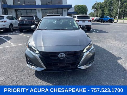 Used 2025 Nissan Altima 2.5 SV FWD image 7