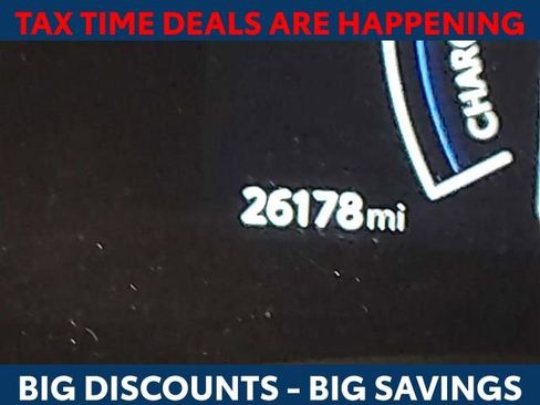 Used 2025 Toyota Camry LE image 8