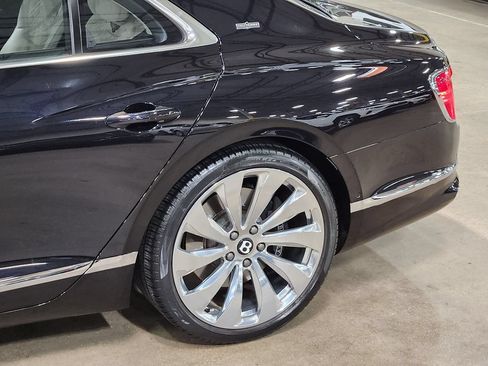 Used 2021 Bentley Flying Spur V8 AWD/4WD image 36
