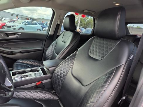 Used 2023 Ford Edge Titanium AWD/4WD image 11